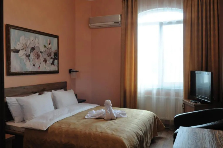 MelRose Hotel