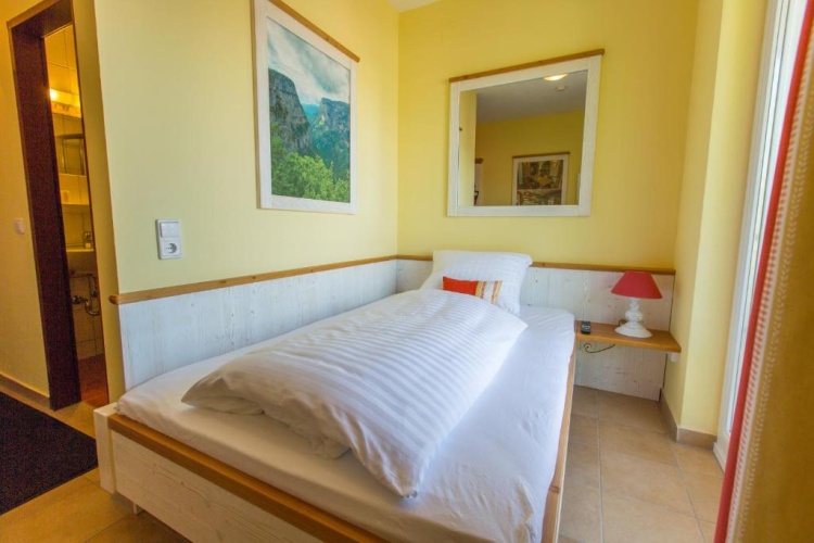 Standard Single room with balcony and with view