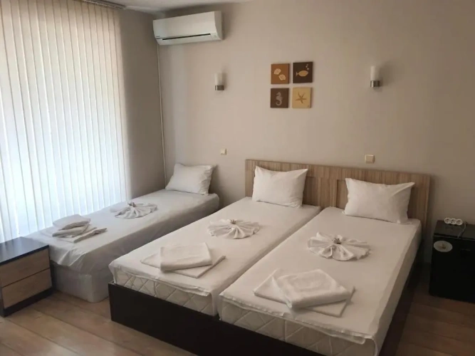 Standard Triple room with balcony