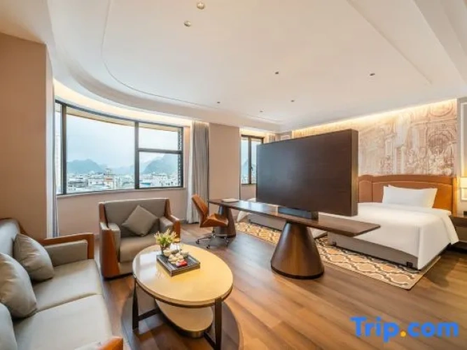 Deluxe Twin Family room