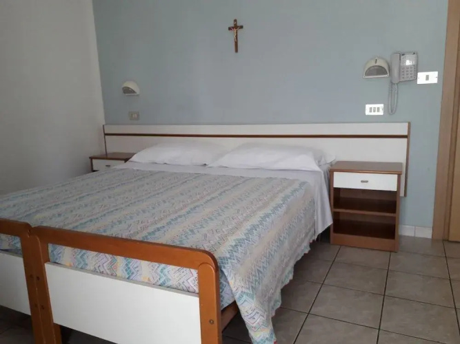 Hotel Lora