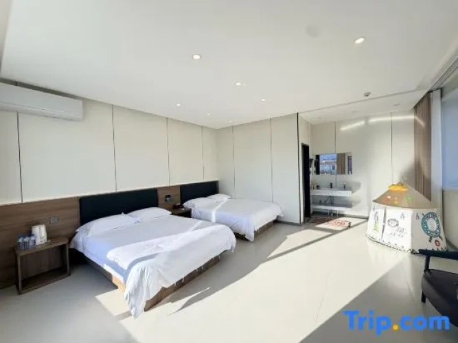 Deluxe Quadruple room