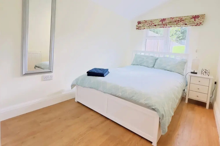 Refurb Private Suite - Wimbledon & Airport Access