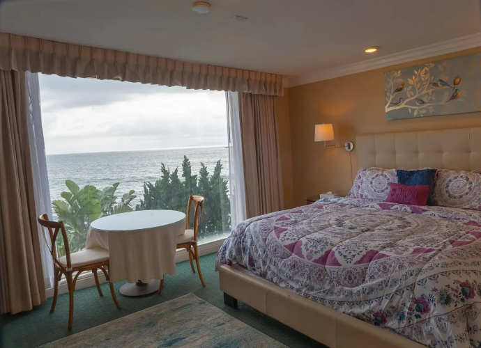 Cliff House Inn On The Ocean