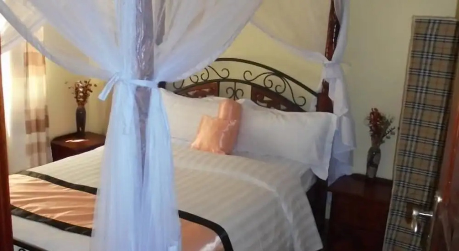 Mayweather Suites