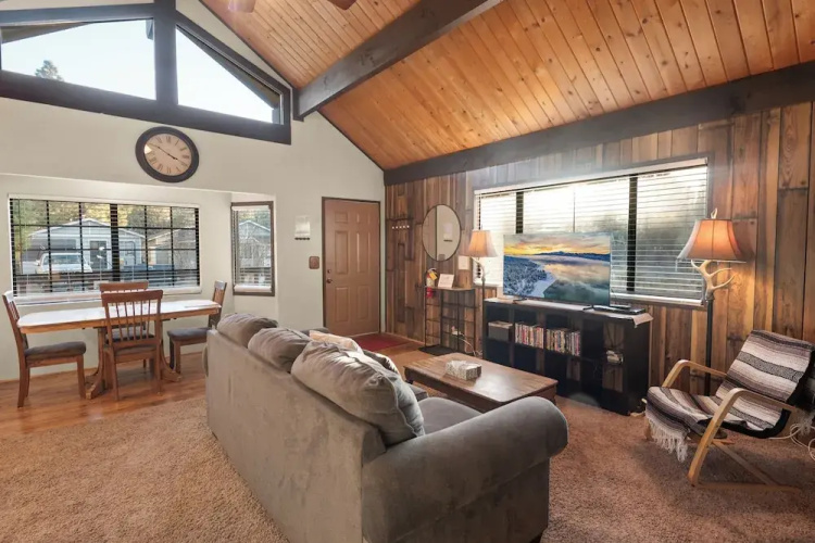 Cozy Cabin