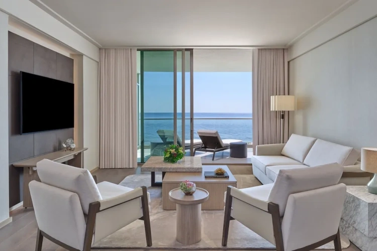Double Suite with balcony and oceanfront