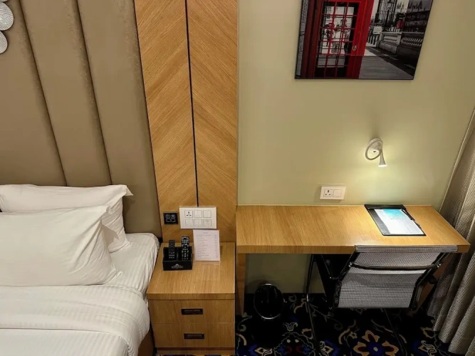 1 Bedroom Deluxe Double room with city view