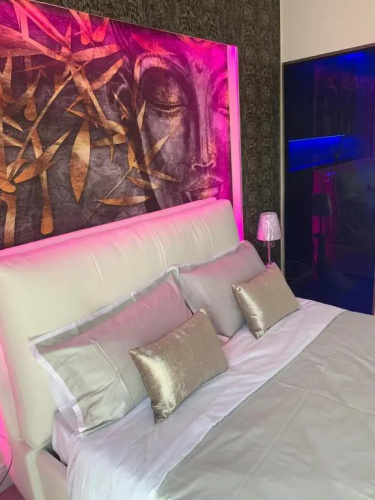 Luxury Suite