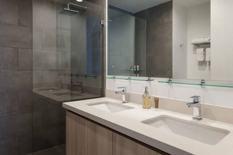 1 Bedroom Deluxe Apartment