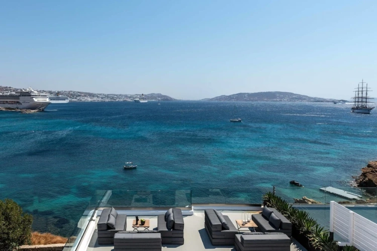 3 Bedrooms Luxury Duplex room with sea view