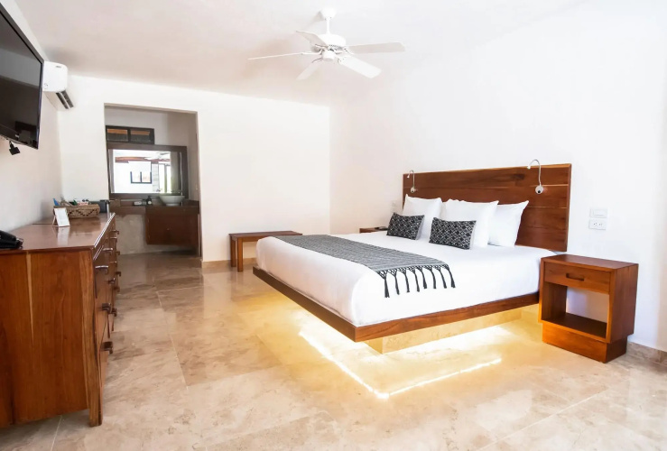 Casa del Jaguar Beach Hotel