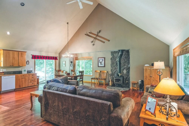 Cozy Bear Cabin