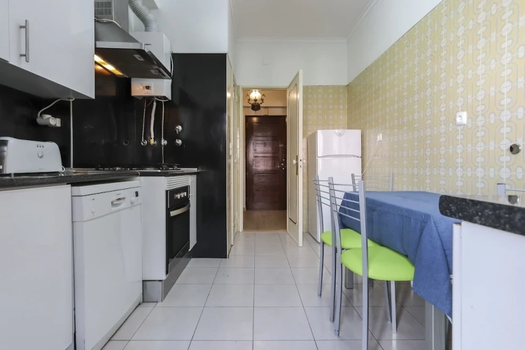 2 Bedrooms Apartment