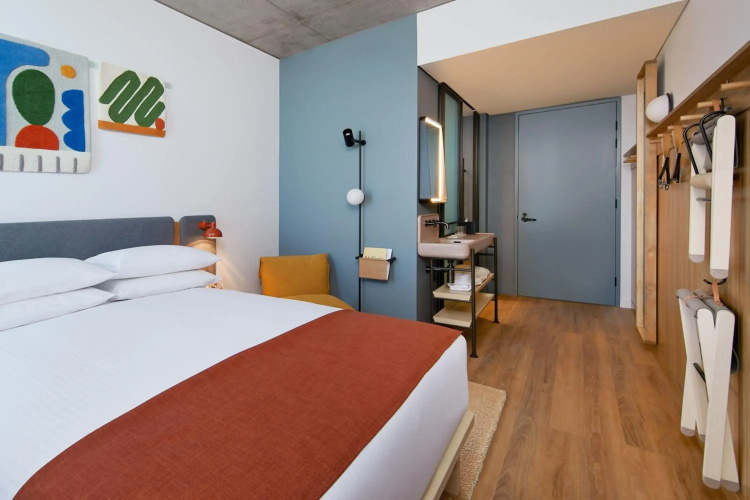 Moxy Sydney Airport