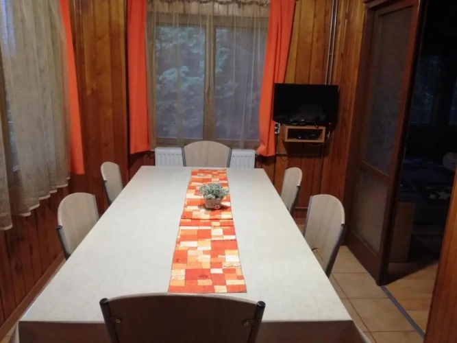 3 Bedrooms Apartment
