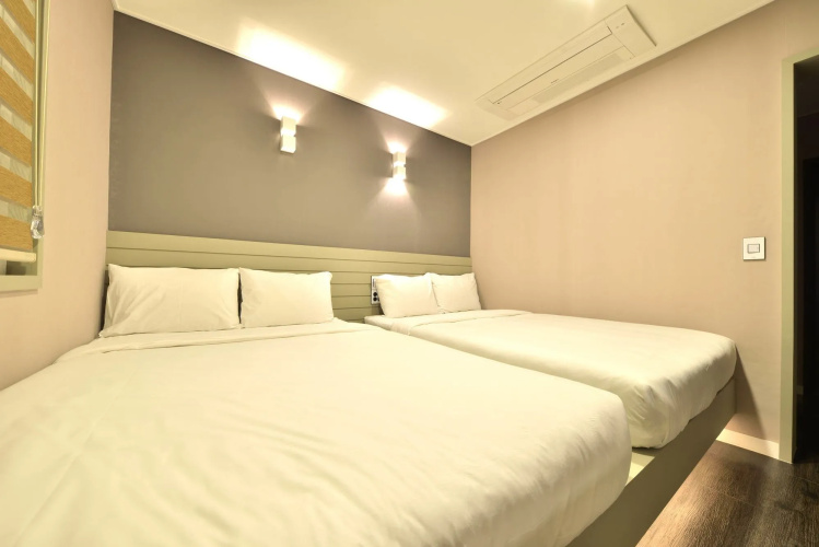 WITH U Hotel & Guesthouse