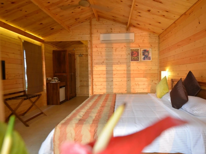 1 Bedroom Deluxe Double room with pool view