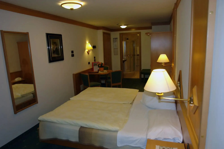 Hotel Cesa TyrolOver view