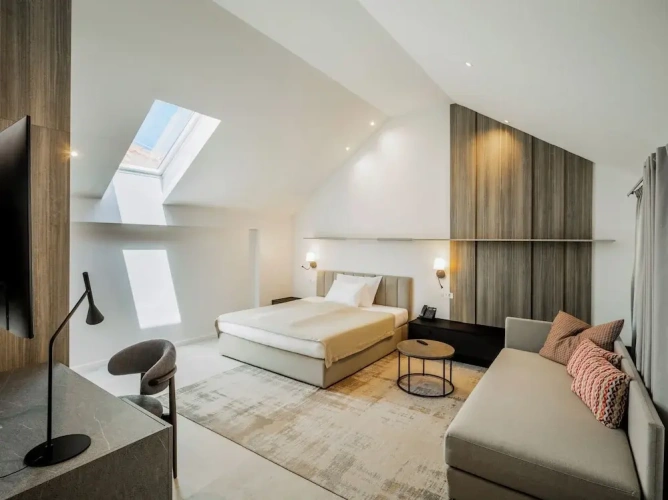 Comfort room