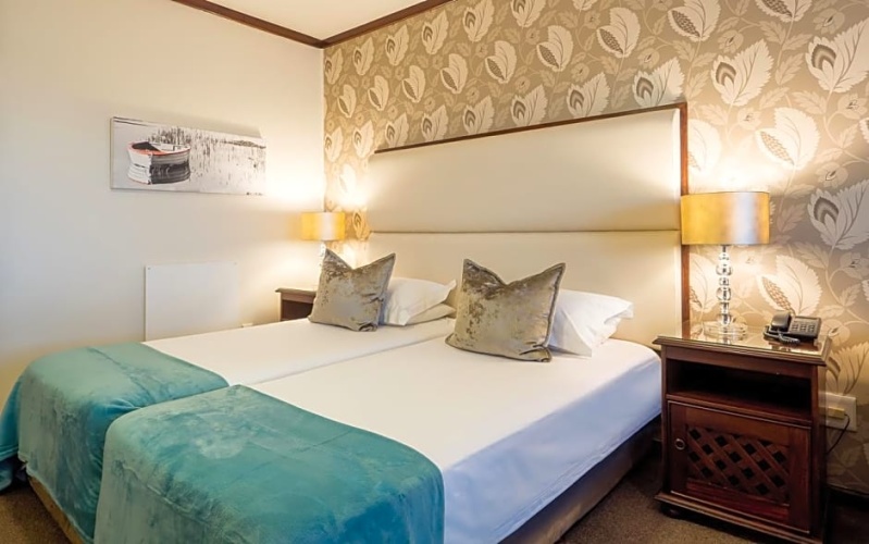 Standard Twin room with balcony