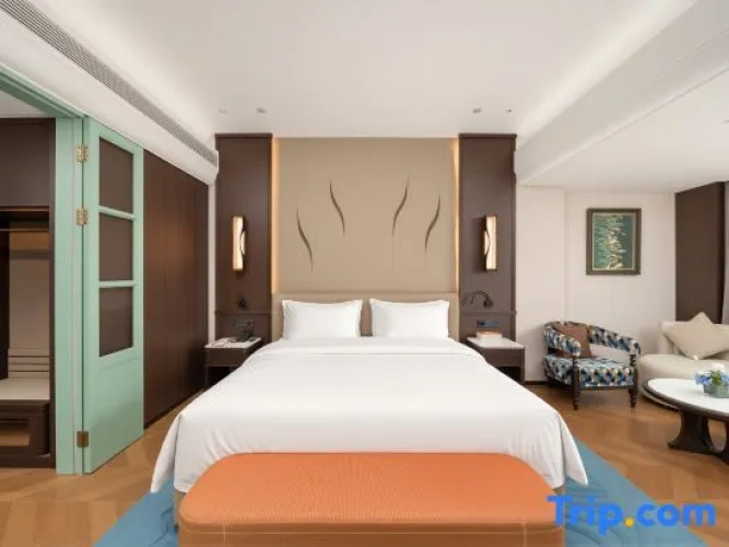1 Bedroom Double Suite with river view