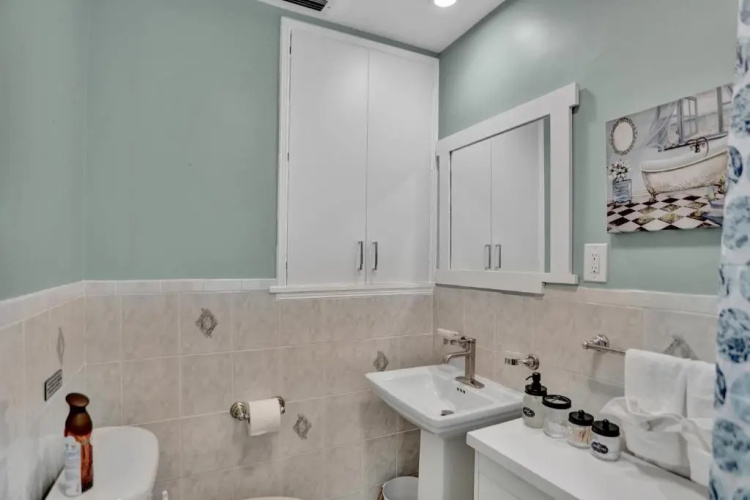 Modern & Fun 3BD Villa by the Beach, Pool & BBQ