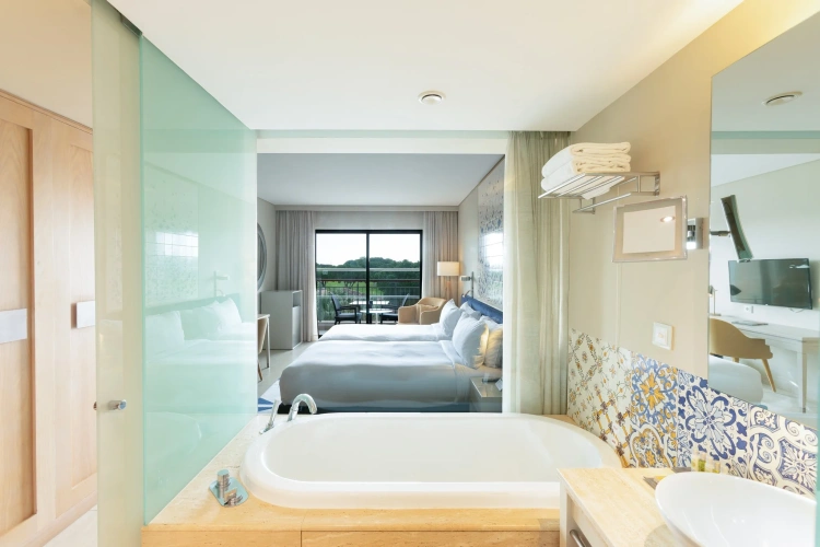 Deluxe Twin room with golf view