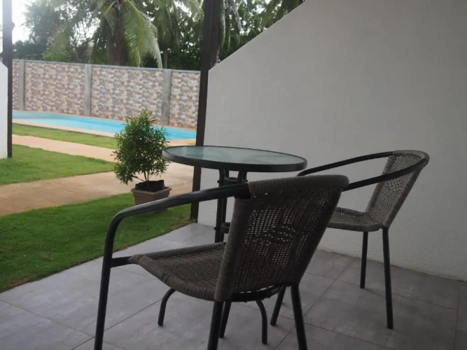 Apartment with pool view