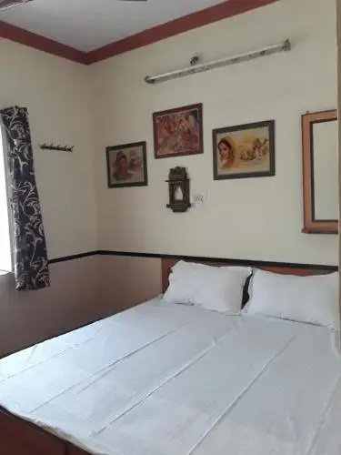 Hostel Arya Niwas