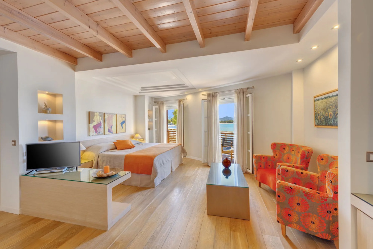 Nissaki Beach Hotel