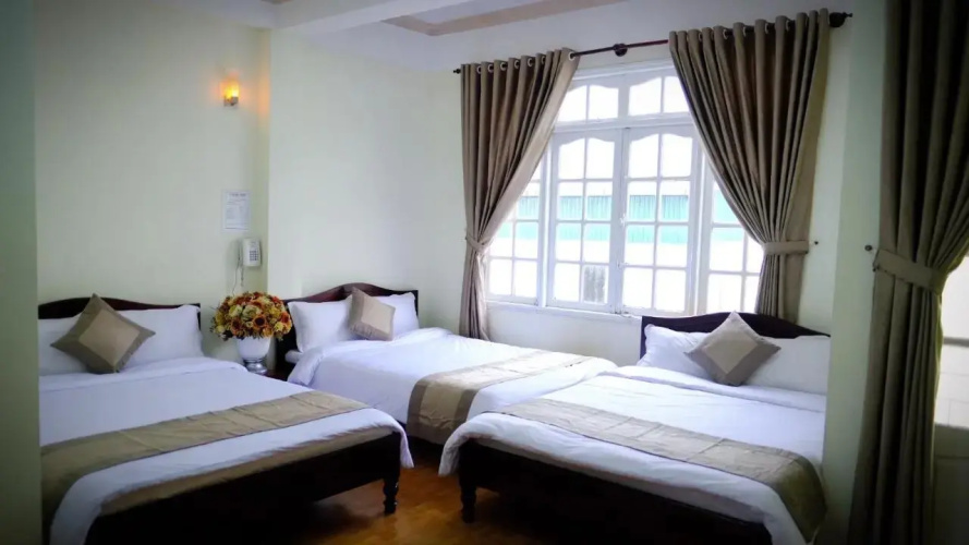 Hotel Le Huynh