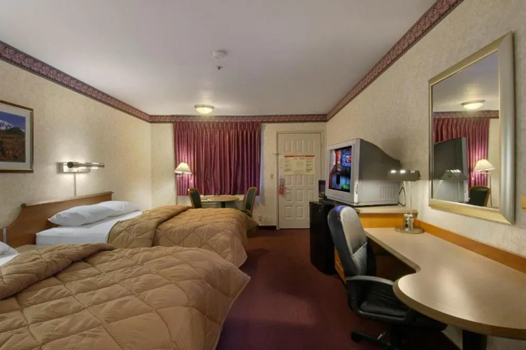 Deluxe Quadruple room