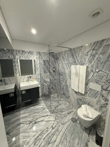 2 Bedrooms Comfort Apartment with city view