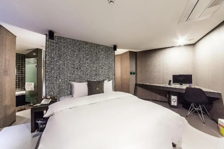 JBIS Hotel