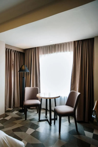 Zuri Hotel