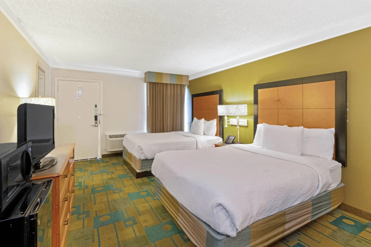 Travelodge by Wyndham Phoenix North