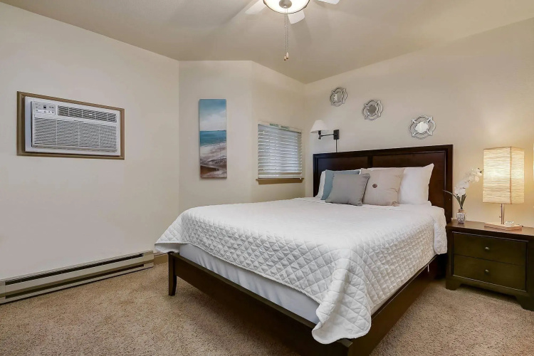Bond Hotel and Extended Stay