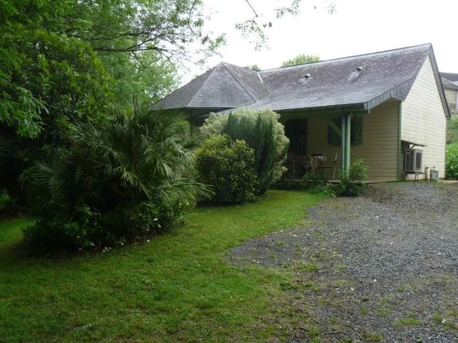 2 Bedrooms Chalet