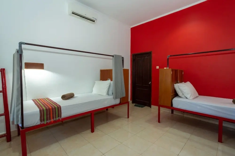 Bed in Dorm (female dorm)