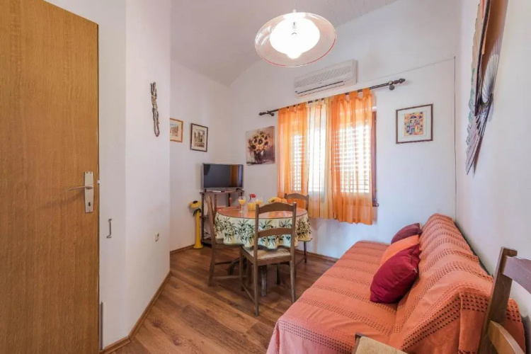 Apartments Eva