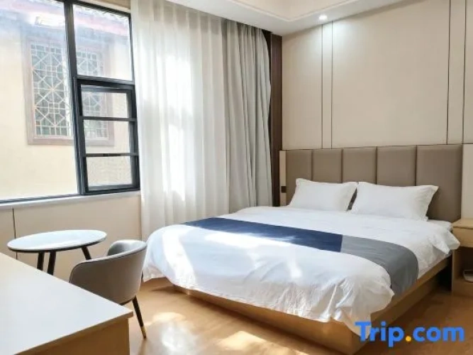 Deluxe Family Suite