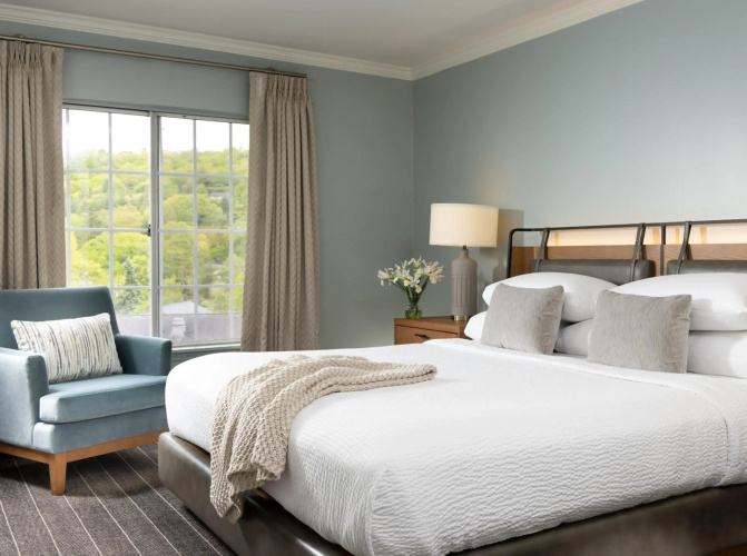 Meadowbrook Inn