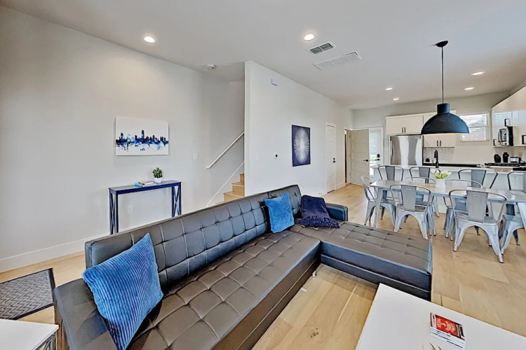 Lavish Eastside W/ Private Rooftop Deck 2 Bedroom Condo
