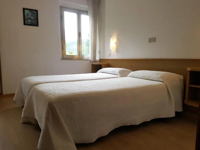 Standard Triple room with view