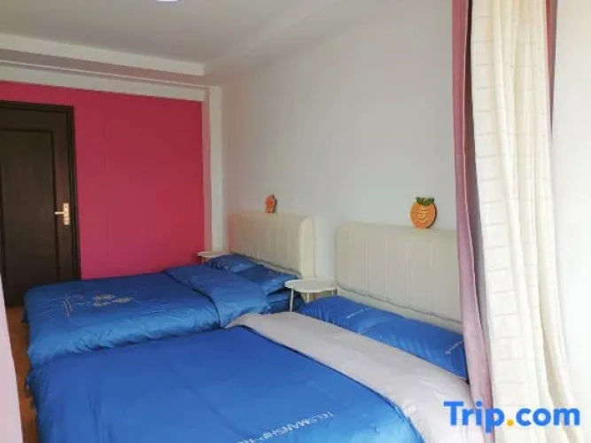 2 Bedrooms Triple Suite with sea view