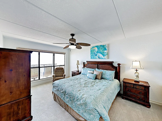 2BR Embassy #404 - 2 Br Condo