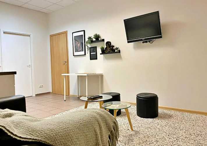City Centre 3BD Apartment by Hostlovers