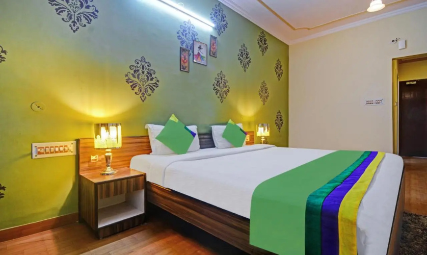 Treebo New Rockwell Vivek Vihar