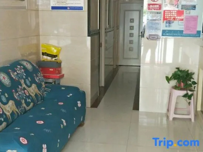 Xinyang Longtai Express Hotel